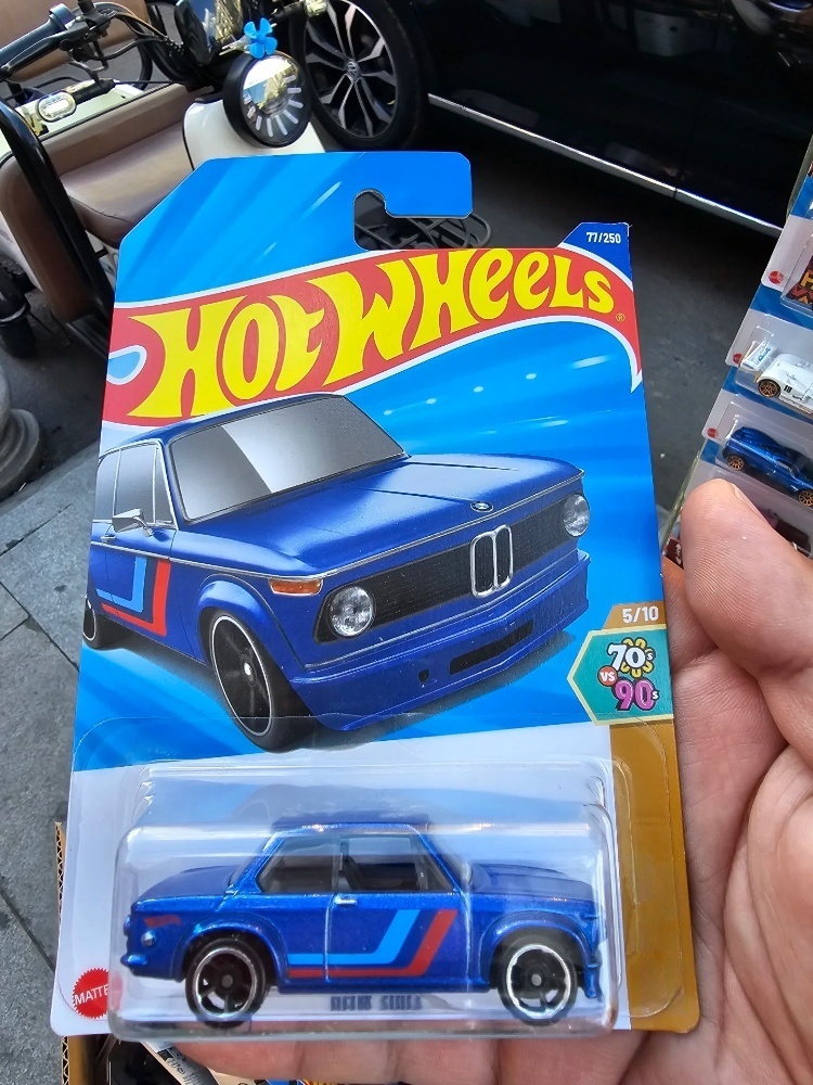 New Hot Wheels 2025 N Case, Po - Hot Wheels Car Mainline 评论和价格